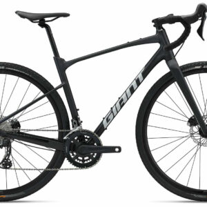Giant Revolt 0 black matt 2023 28"; Diamant
